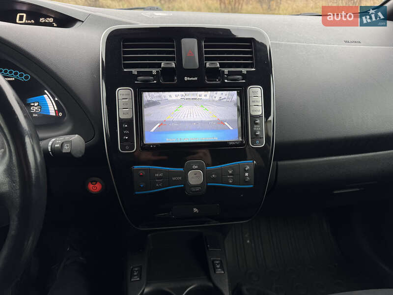 Хэтчбек Nissan Leaf 2013 в Виннице