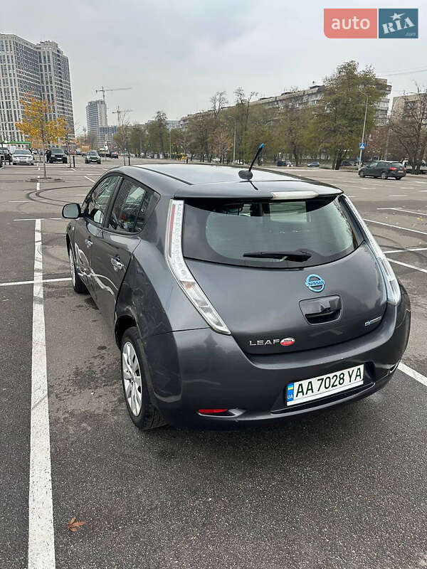 Хэтчбек Nissan Leaf 2013 в Киеве фото 3 Хэтчбек Nissan Leaf 2013 в Киеве