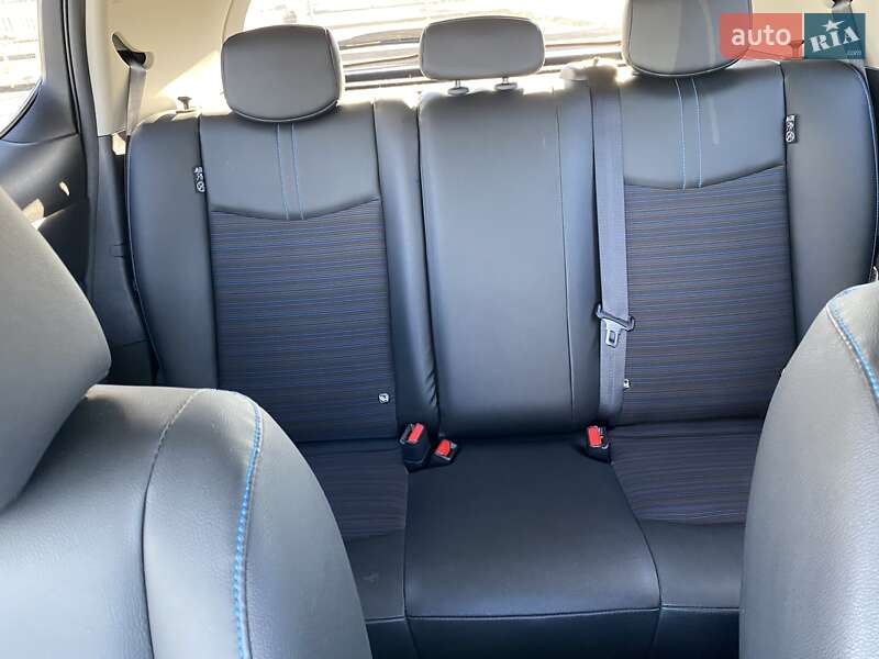 Хетчбек Nissan Leaf 2018 в Львові