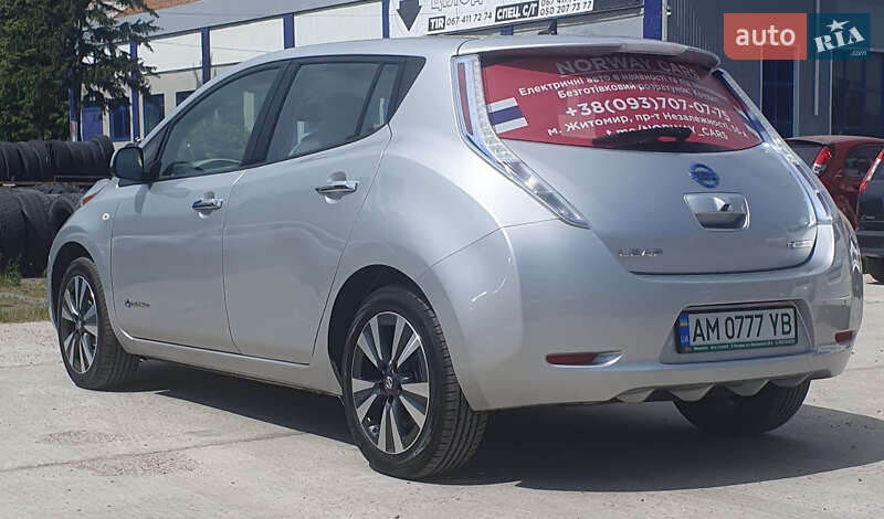 Хетчбек Nissan Leaf 2012 в Житомирі
