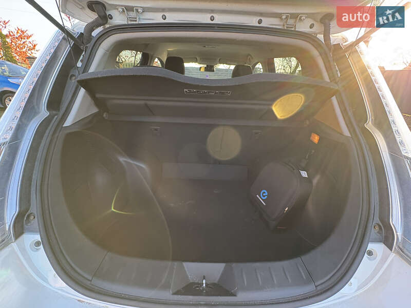 Хэтчбек Nissan Leaf 2014 в Луцке фото 16 Хэтчбек Nissan Leaf 2014 в Луцке