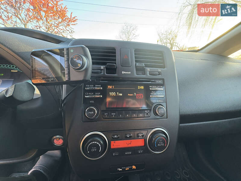 Хэтчбек Nissan Leaf 2015 в Луцке фото 24 Хэтчбек Nissan Leaf 2015 в Луцке