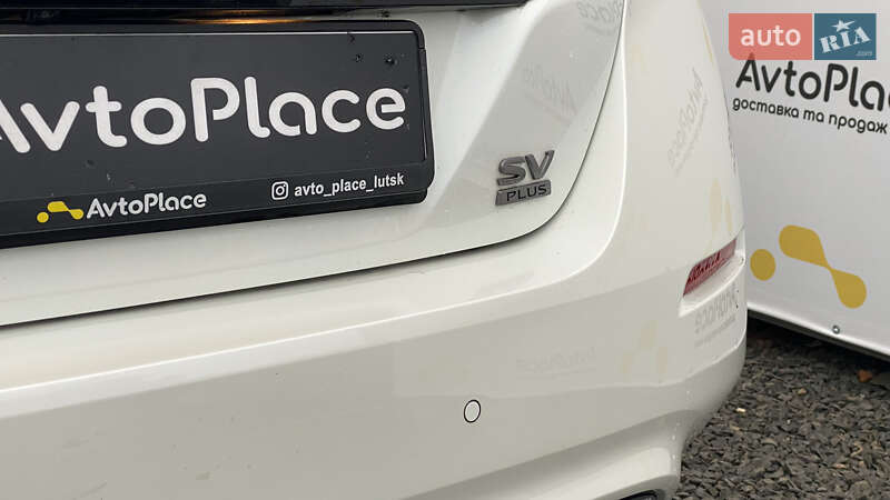 Хэтчбек Nissan Leaf 2023 в Луцке