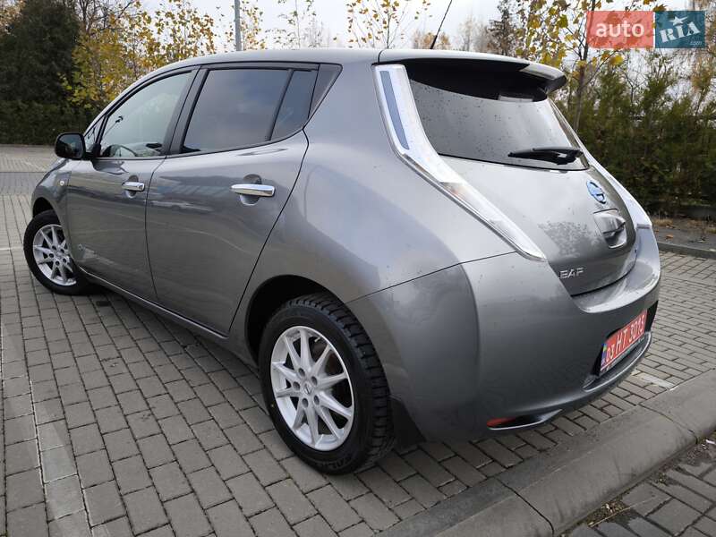 Хэтчбек Nissan Leaf 2016 в Львове