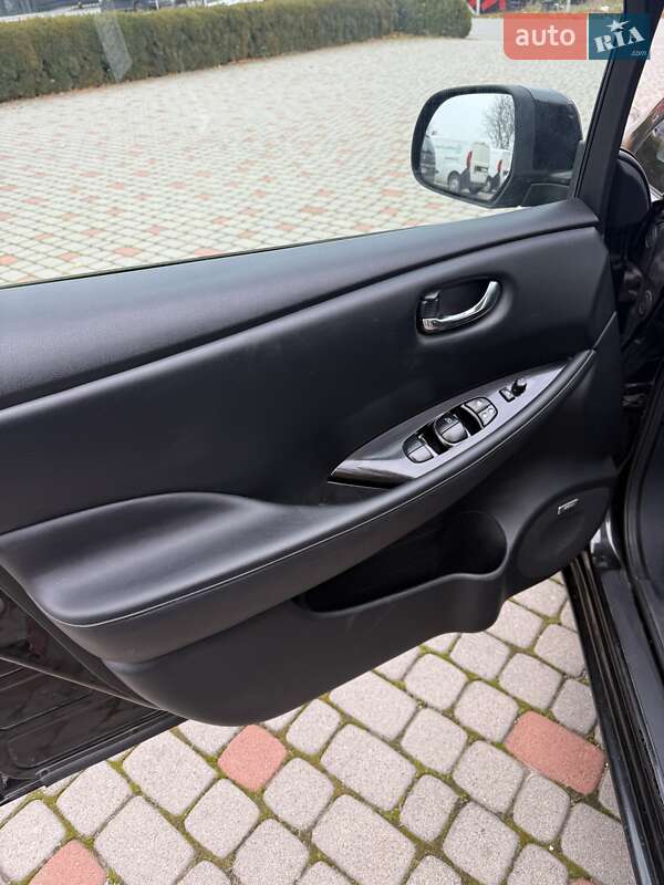 Хэтчбек Nissan Leaf 2013 в Тернополе