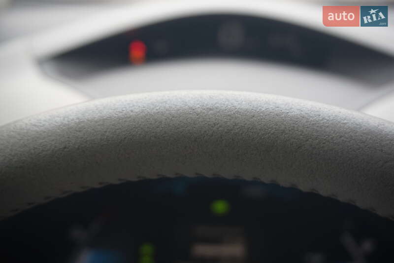 Хэтчбек Nissan Leaf 2011 в Самборе