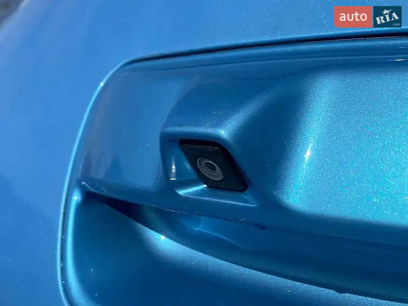 Хэтчбек Nissan Leaf 2012 в Кривом Роге