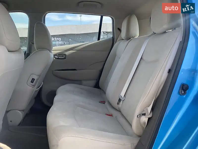 Хэтчбек Nissan Leaf 2012 в Кривом Роге