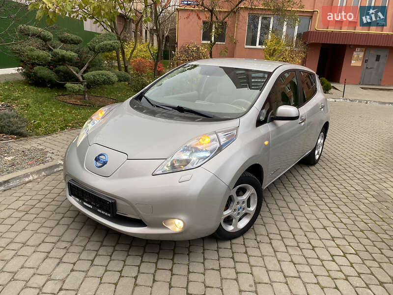 Хетчбек Nissan Leaf 2012 в Луцьку