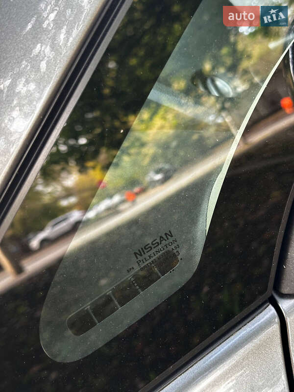 Хэтчбек Nissan Leaf 2015 в Одессе