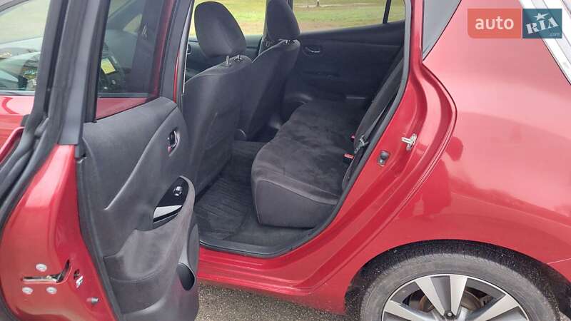 Хэтчбек Nissan Leaf 2016 в Фастове