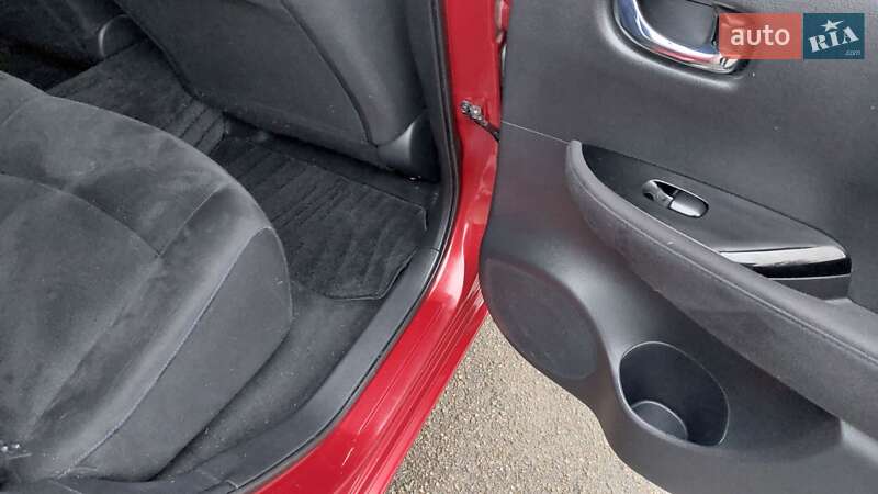 Хэтчбек Nissan Leaf 2016 в Фастове