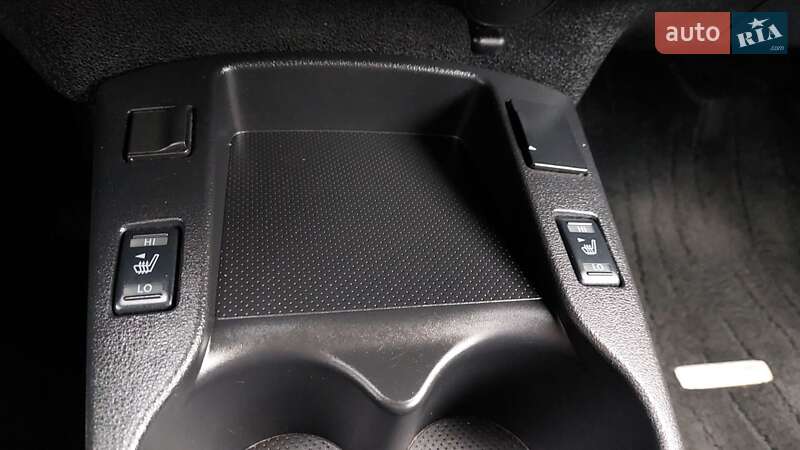 Хэтчбек Nissan Leaf 2016 в Фастове