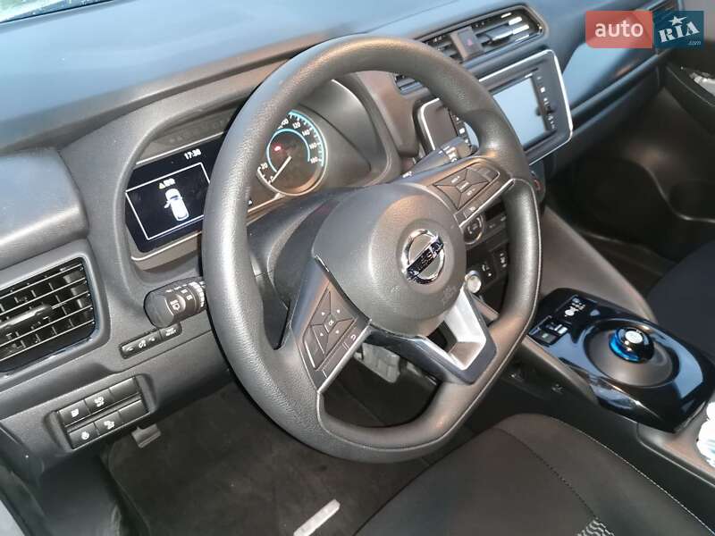 Хэтчбек Nissan Leaf 2018 в Фастове