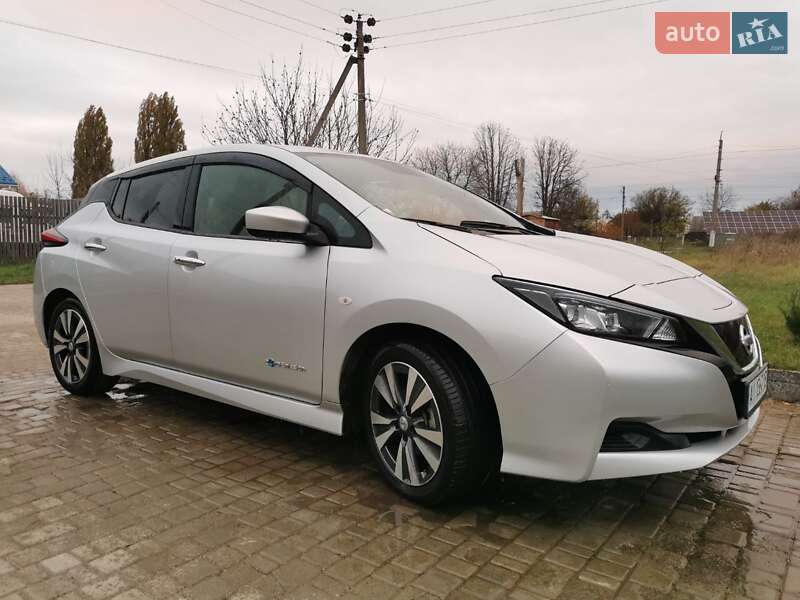 Хэтчбек Nissan Leaf 2018 в Фастове