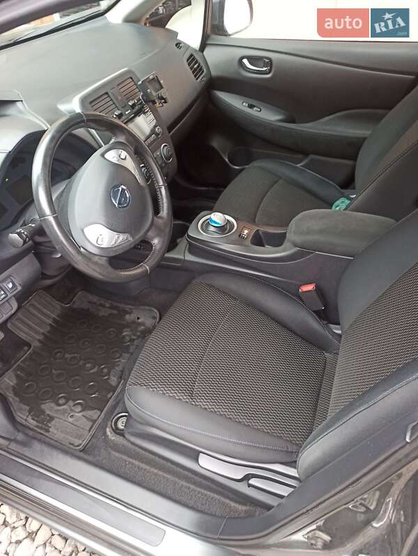 Хетчбек Nissan Leaf 2014 в Вінниці