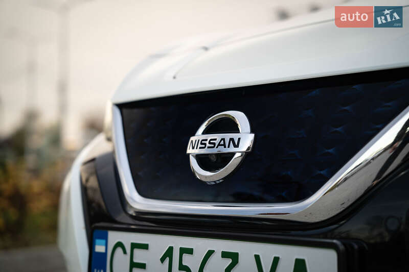 Хэтчбек Nissan Leaf 2018 в Черновцах