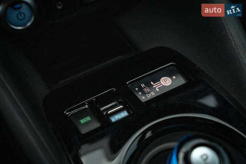 Хэтчбек Nissan Leaf 2018 в Черновцах