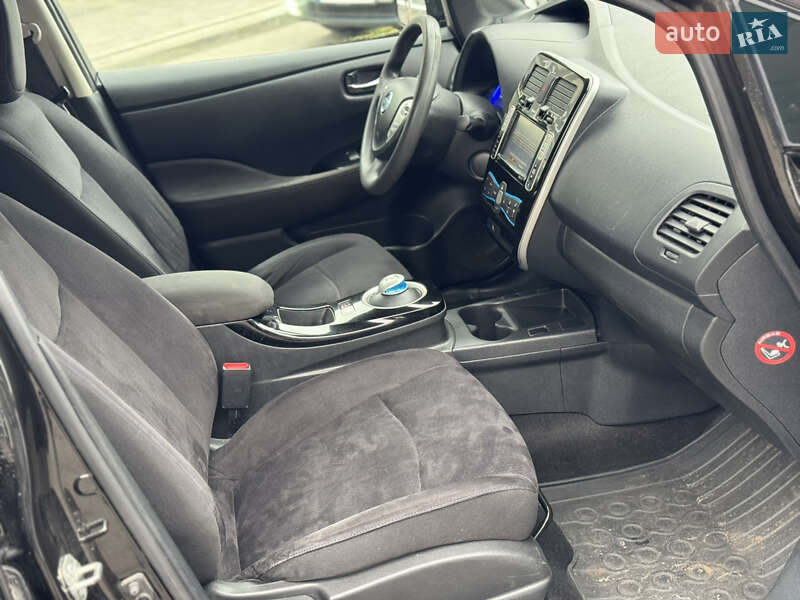 Хэтчбек Nissan Leaf 2016 в Владимире