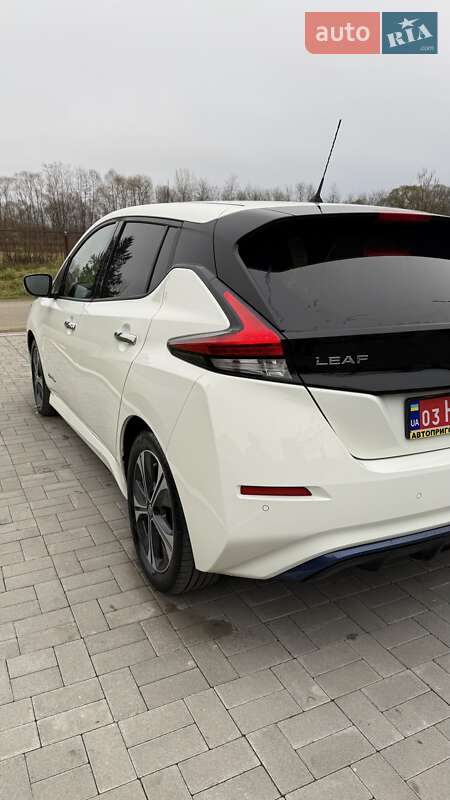 Хэтчбек Nissan Leaf 2020 в Долине