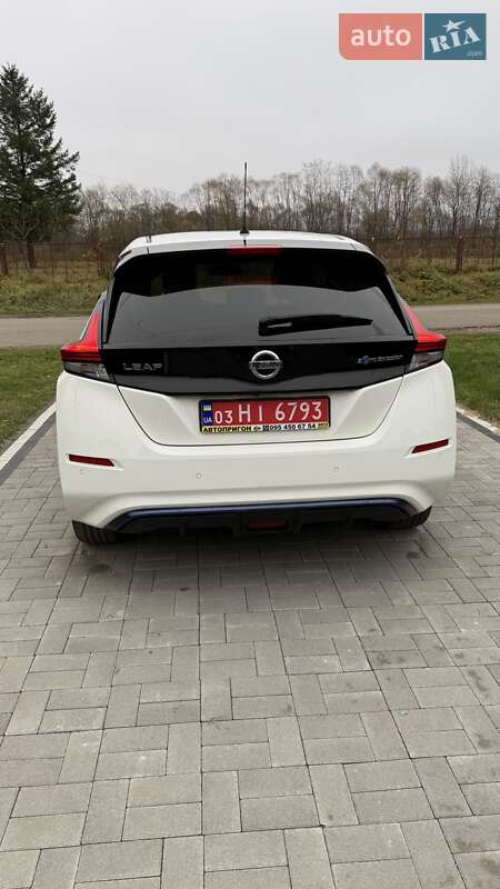 Хэтчбек Nissan Leaf 2020 в Долине