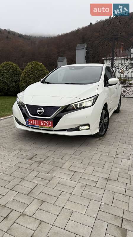 Хэтчбек Nissan Leaf 2020 в Долине