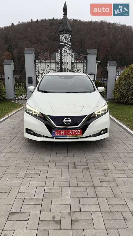 Хэтчбек Nissan Leaf 2020 в Долине