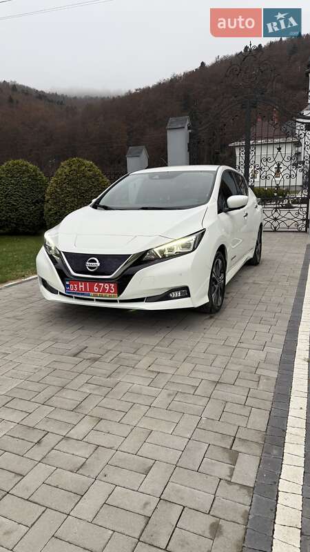 Хэтчбек Nissan Leaf 2020 в Долине