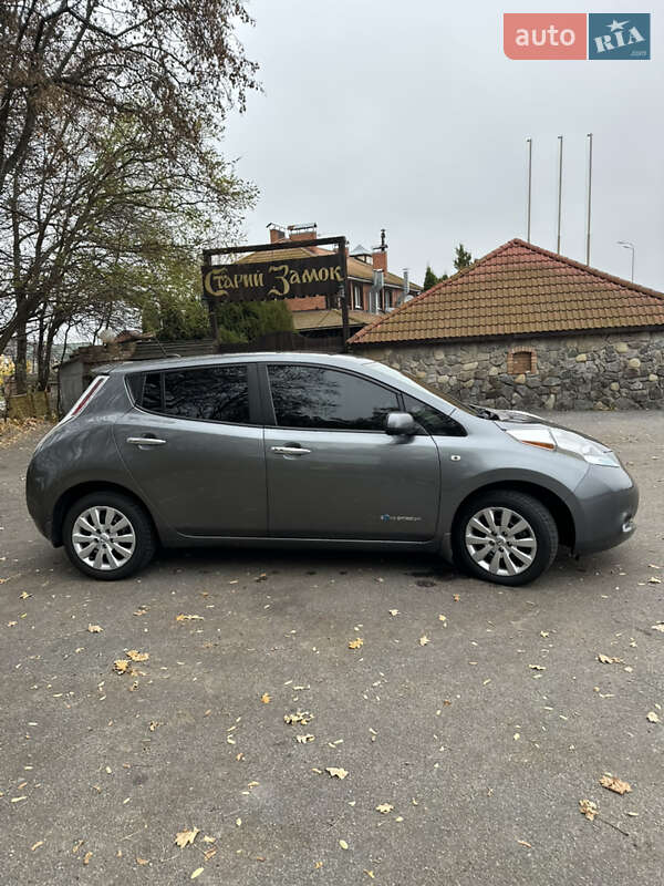 Хетчбек Nissan Leaf 2016 в Вінниці