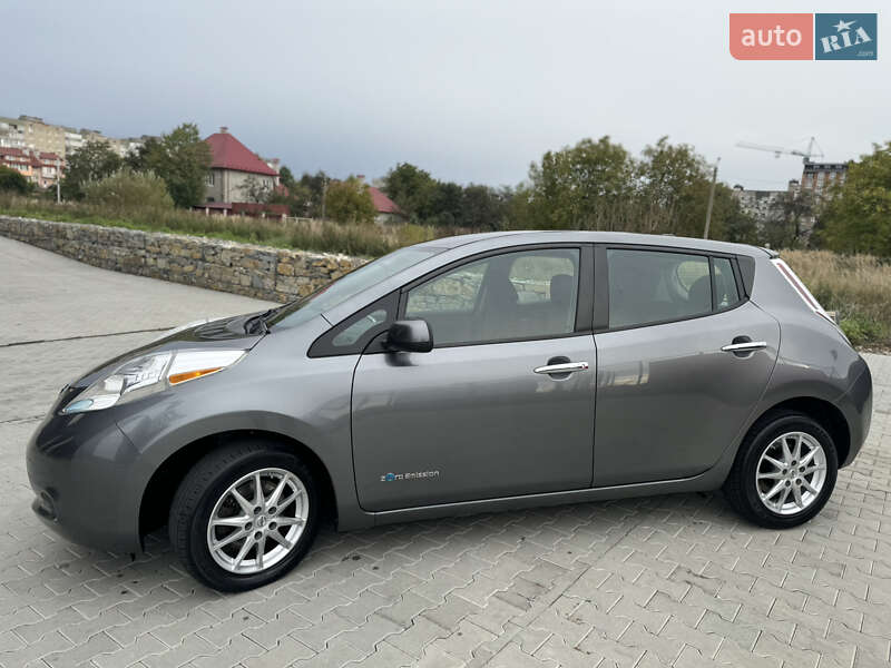 Хэтчбек Nissan Leaf 2015 в Калуше фото 16 Хэтчбек Nissan Leaf 2015 в Калуше