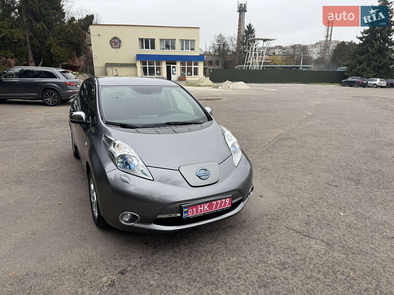 Хэтчбек Nissan Leaf 2014 в Львове фото Хэтчбек Nissan Leaf 2014 в Львове