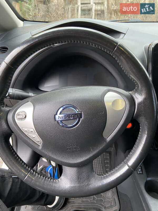 Хэтчбек Nissan Leaf 2014 в Харькове