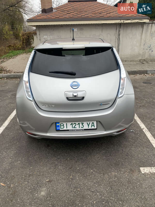 Хэтчбек Nissan Leaf 2014 в Полтаве
