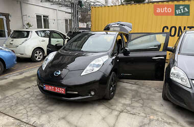 Хетчбек Nissan Leaf 2014 в Умані