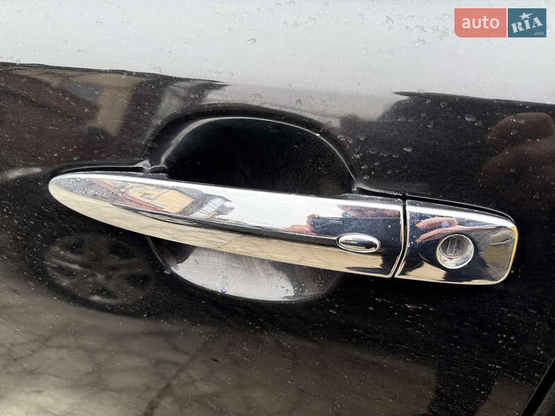 Хетчбек Nissan Leaf 2014 в Умані