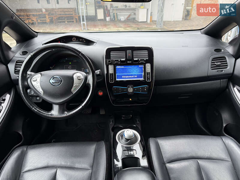 Хетчбек Nissan Leaf 2014 в Умані
