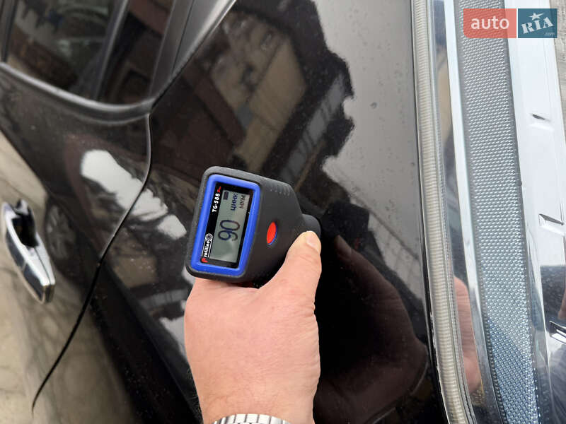 Хетчбек Nissan Leaf 2014 в Умані