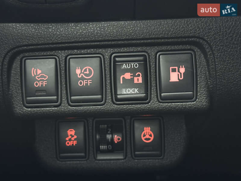 Хэтчбек Nissan Leaf 2015 в Днепре фото 18 Хэтчбек Nissan Leaf 2015 в Днепре