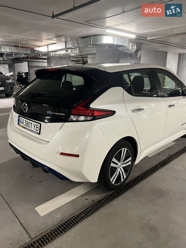 Хэтчбек Nissan Leaf 2018 в Киеве фото 5 Хэтчбек Nissan Leaf 2018 в Киеве
