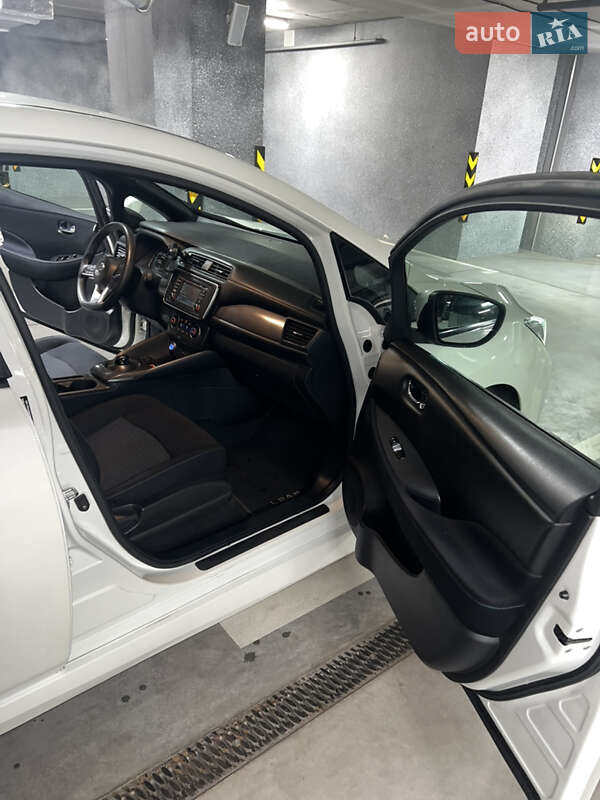 Хэтчбек Nissan Leaf 2018 в Киеве фото 19 Хэтчбек Nissan Leaf 2018 в Киеве