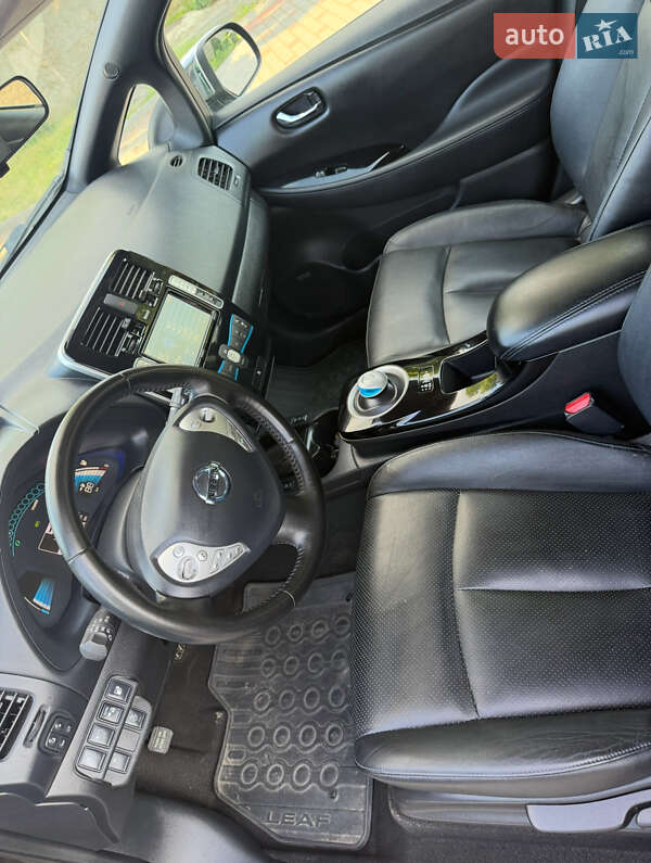 Хэтчбек Nissan Leaf 2013 в Тернополе