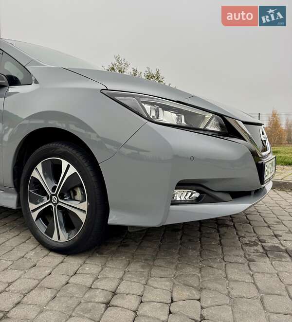 Хэтчбек Nissan Leaf 2022 в Ровно