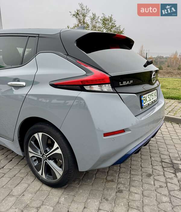 Хэтчбек Nissan Leaf 2022 в Ровно