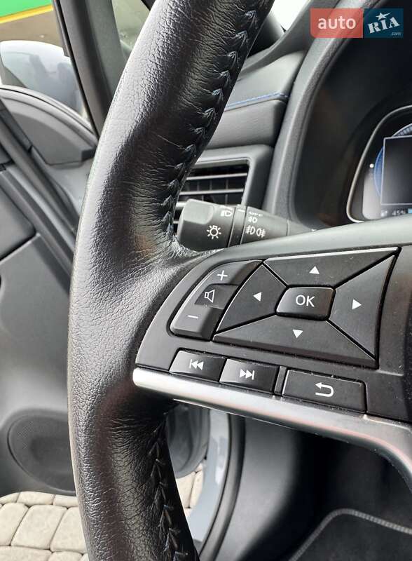 Хэтчбек Nissan Leaf 2022 в Ровно