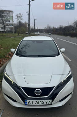 Хэтчбек Nissan Leaf 2018 в Калуше