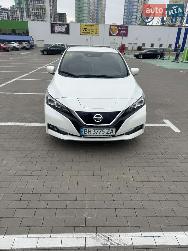 Хетчбек Nissan Leaf 2019 в Одесі