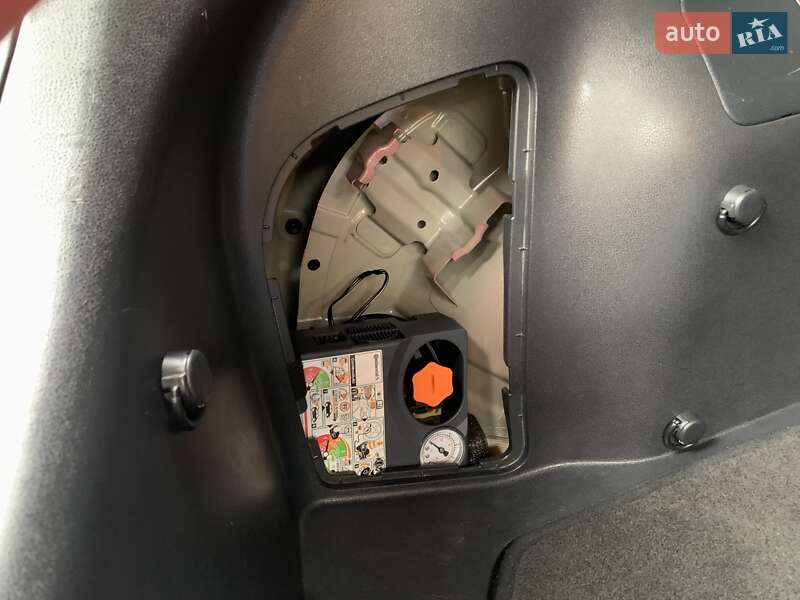 Хэтчбек Nissan Leaf 2020 в Бердичеве