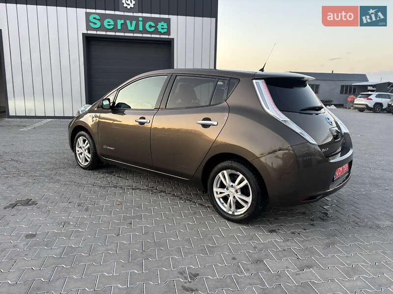 Хетчбек Nissan Leaf 2016 в Володимирі