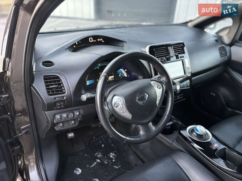 Хетчбек Nissan Leaf 2016 в Володимирі