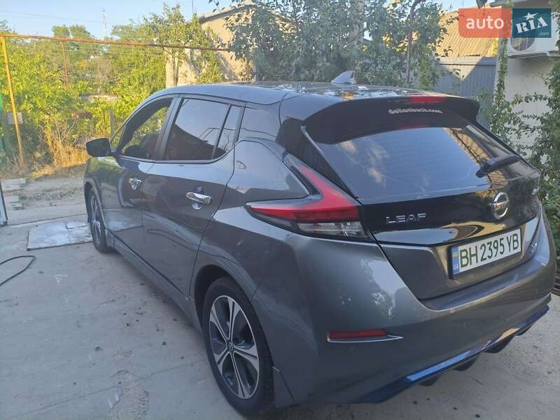 Хетчбек Nissan Leaf 2020 в Одесі